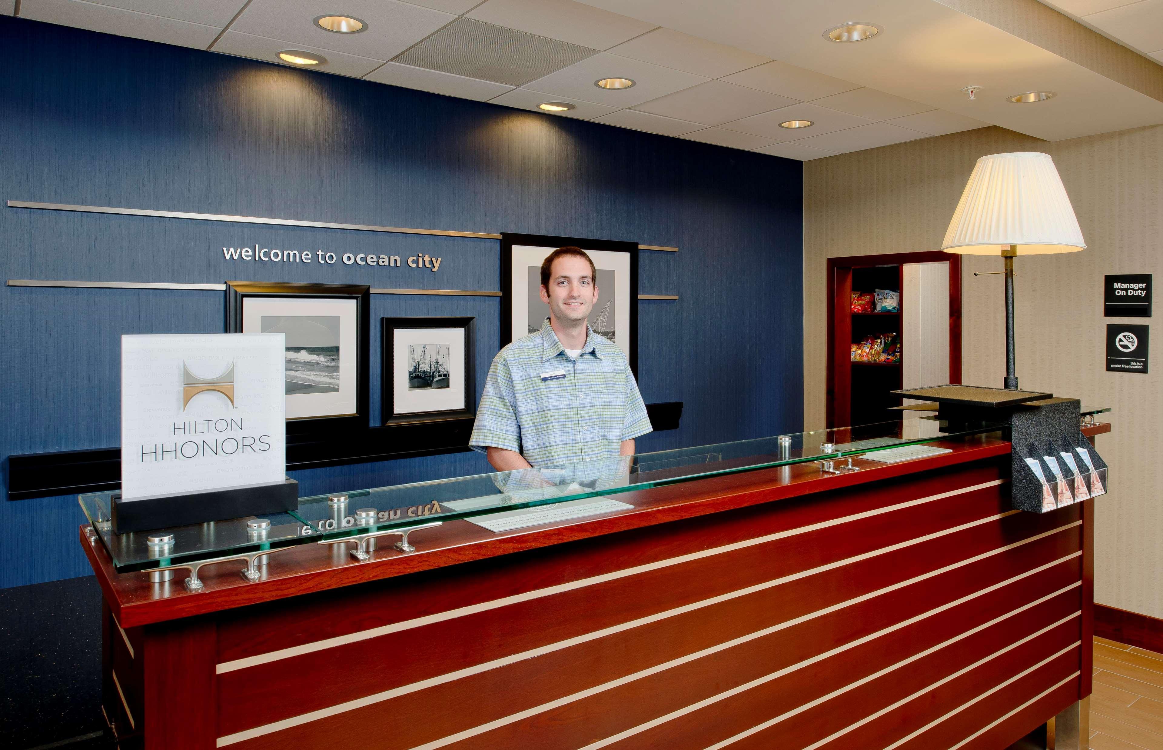Hampton Inn & Suites Ocean City Bayfront-Convention Center Interior photo