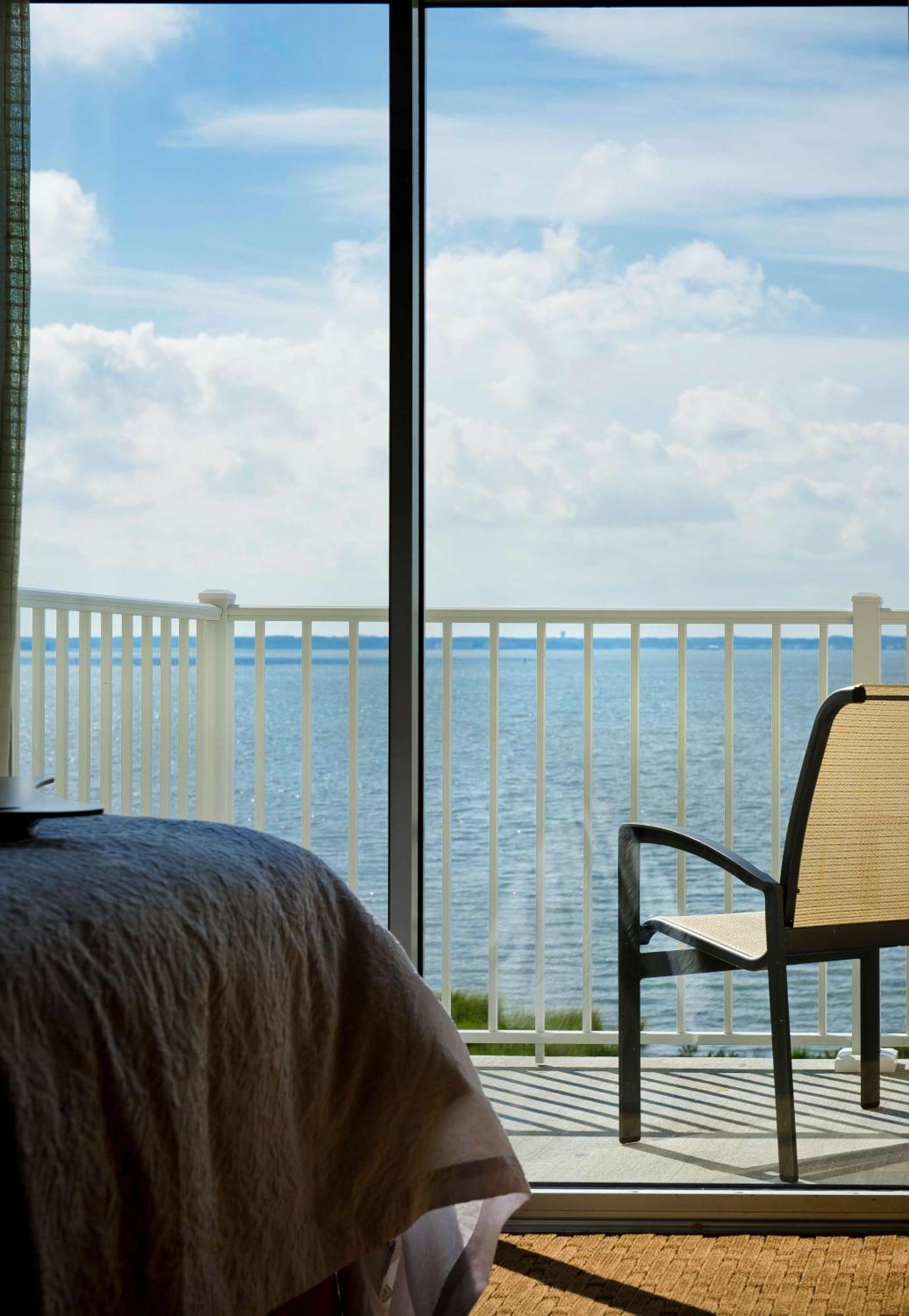 Hampton Inn & Suites Ocean City Bayfront-Convention Center Exterior photo